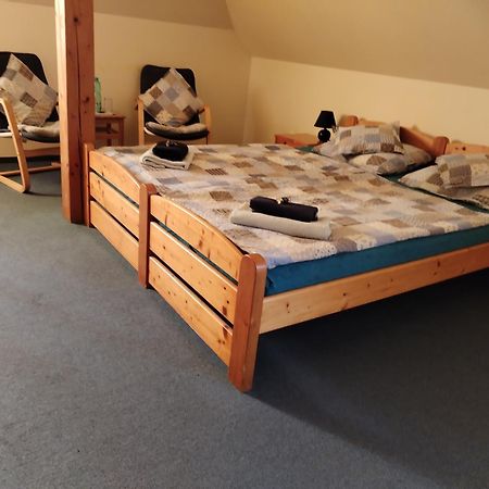 Hotel U Zvonu クトナー・ホラ エクステリア 写真