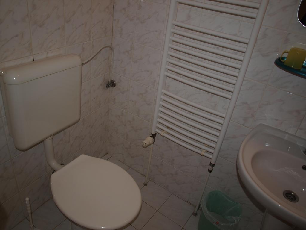 Hotel U Zvonu クトナー・ホラ エクステリア 写真