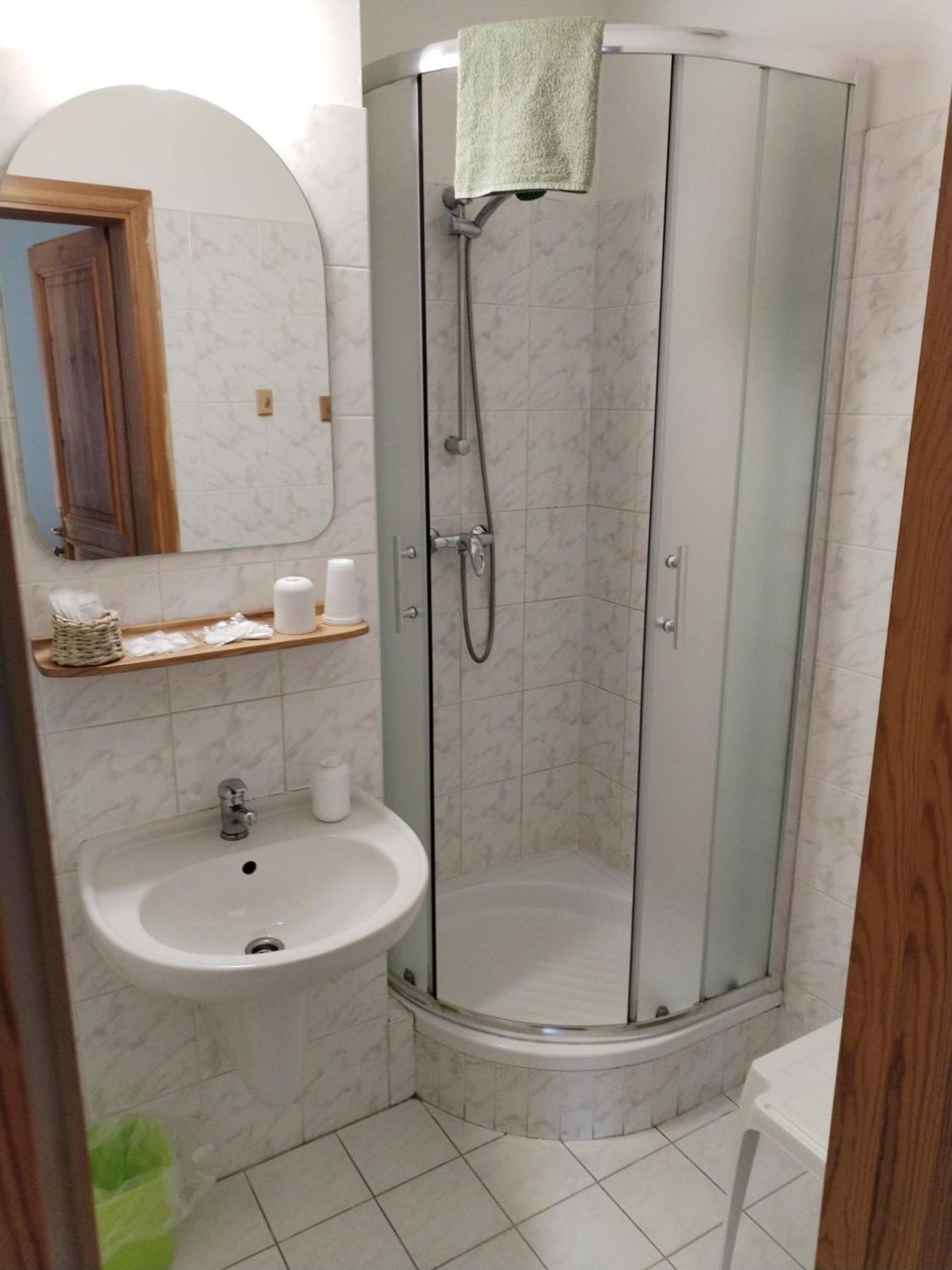 Hotel U Zvonu クトナー・ホラ エクステリア 写真
