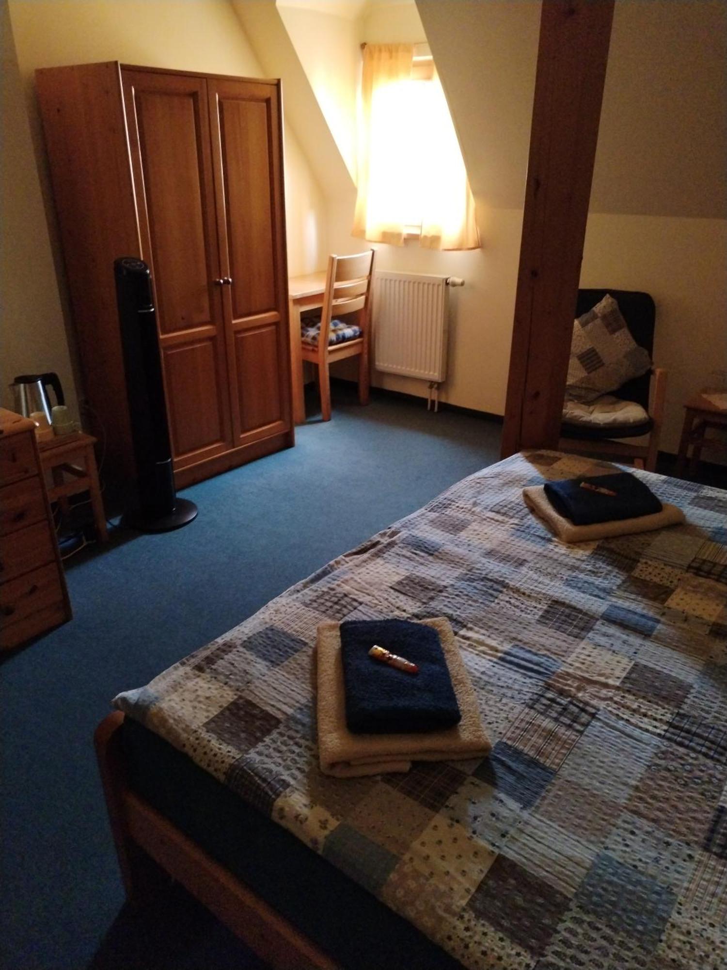 Hotel U Zvonu クトナー・ホラ エクステリア 写真