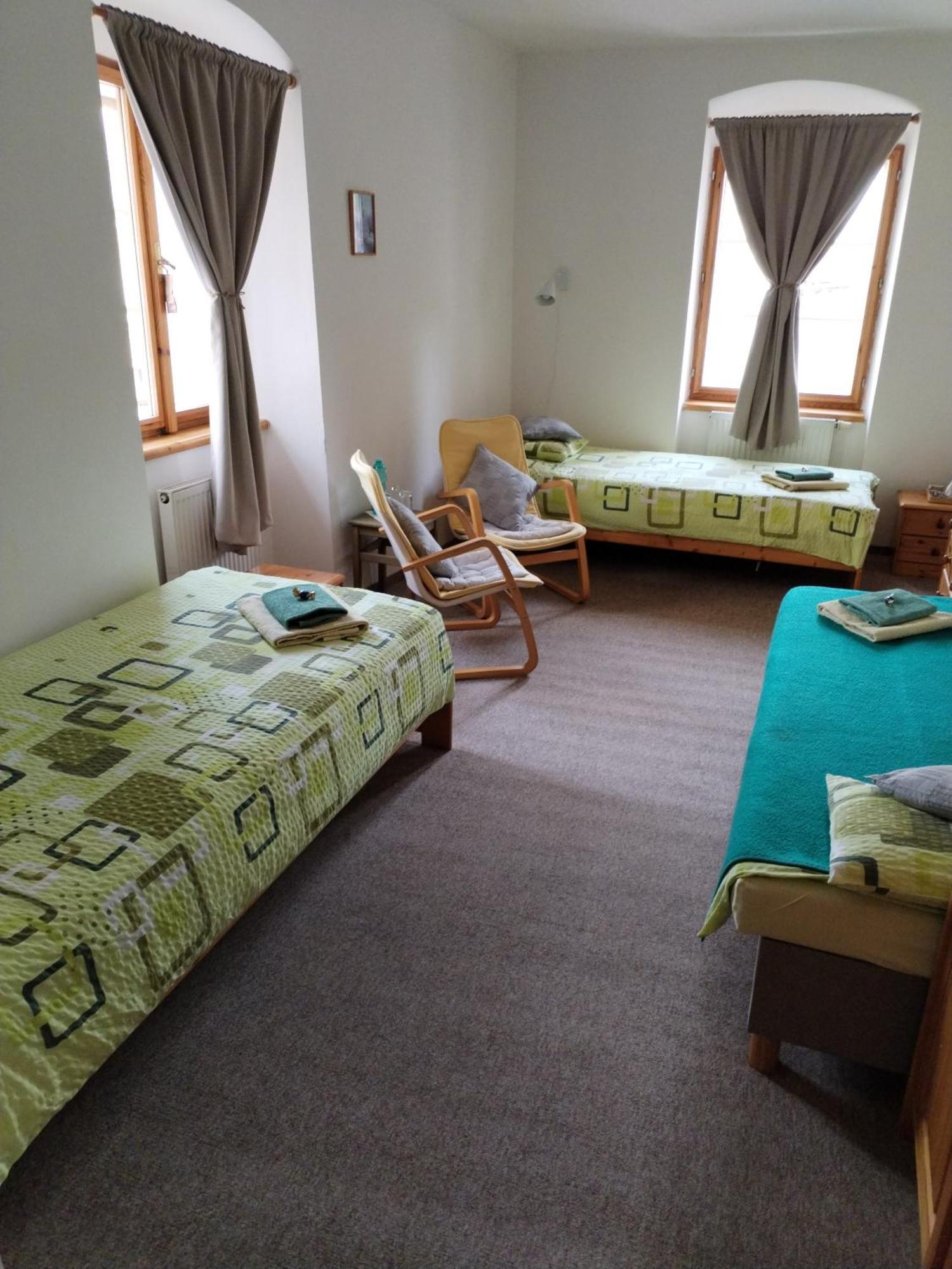Hotel U Zvonu クトナー・ホラ エクステリア 写真